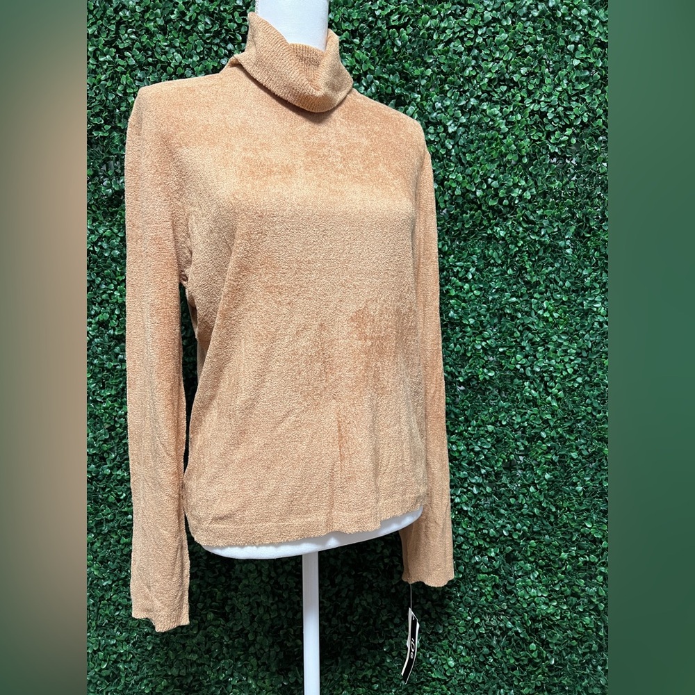 IDG International Design Luxurious Camel Turtleneck Sweater. NWT! Size Large